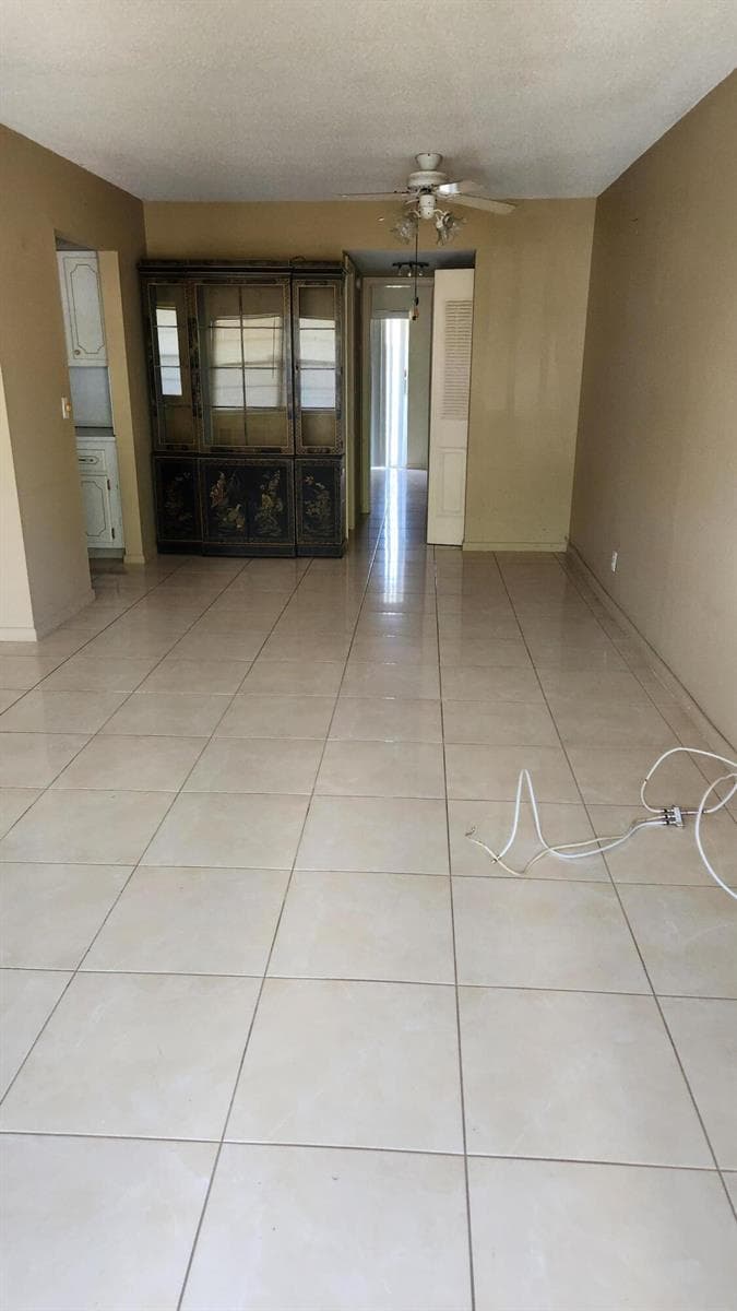 102 Andover D, West Palm Beach, FL 33417 photo 2