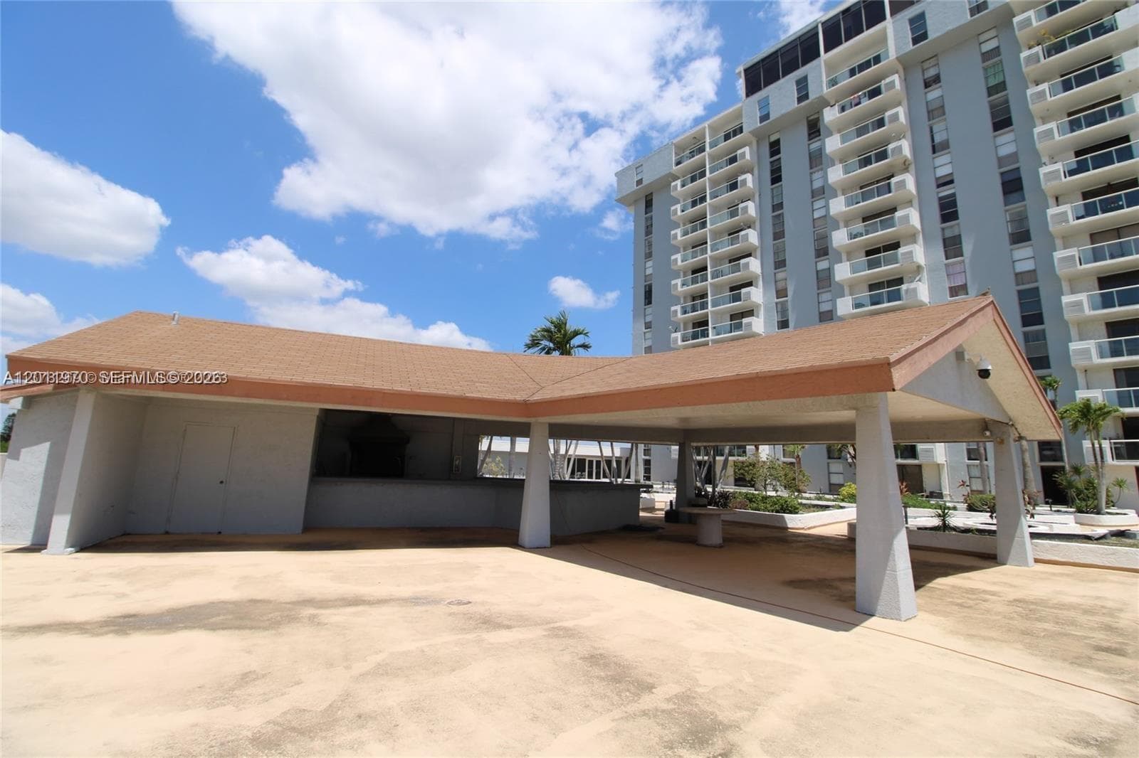 13499 Biscayne Blvd # 404, North Miami, FL 33181 photo 2