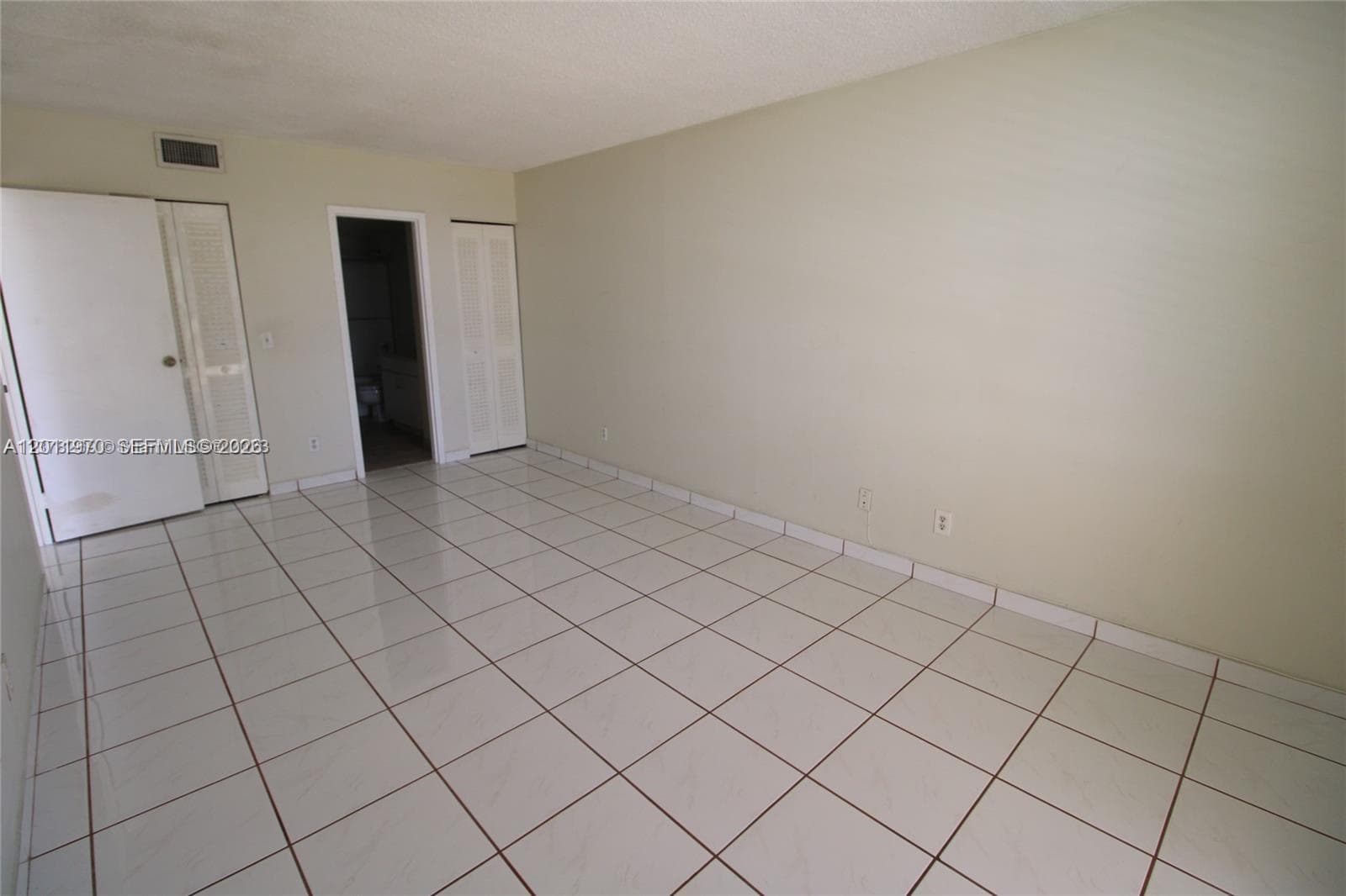 13499 Biscayne Blvd # 404, North Miami, FL 33181 photo 5