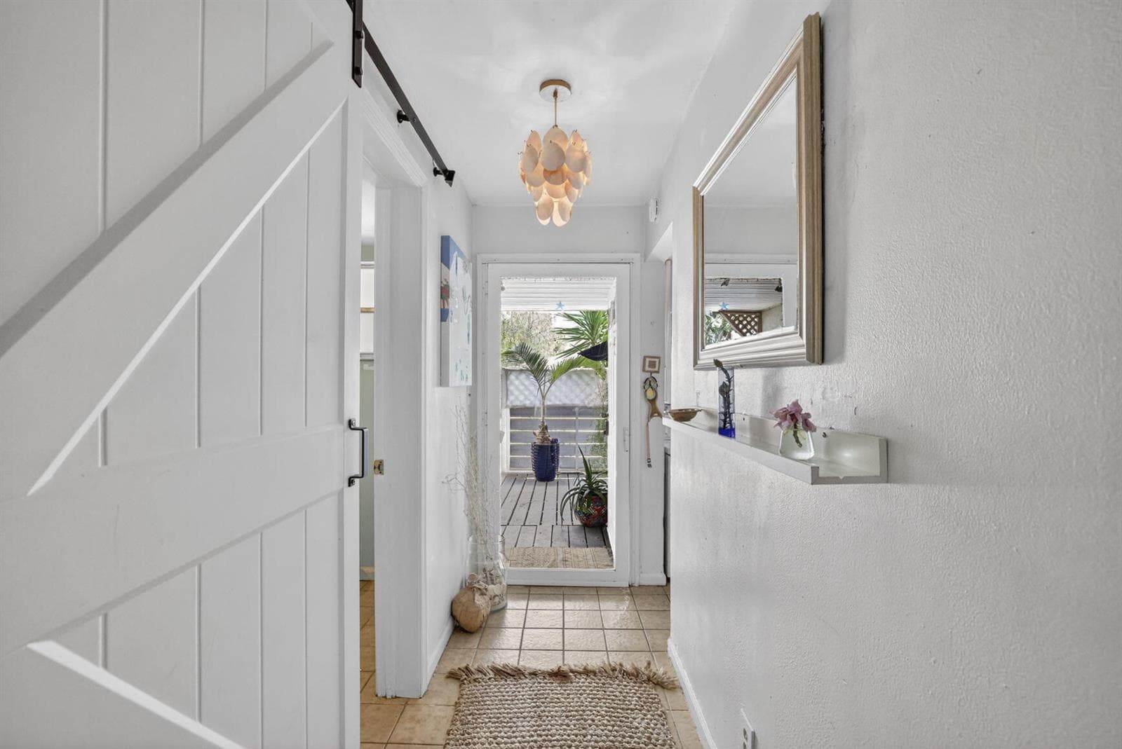 153 W Hemingway Circle W, Margate, FL 33063 photo 2