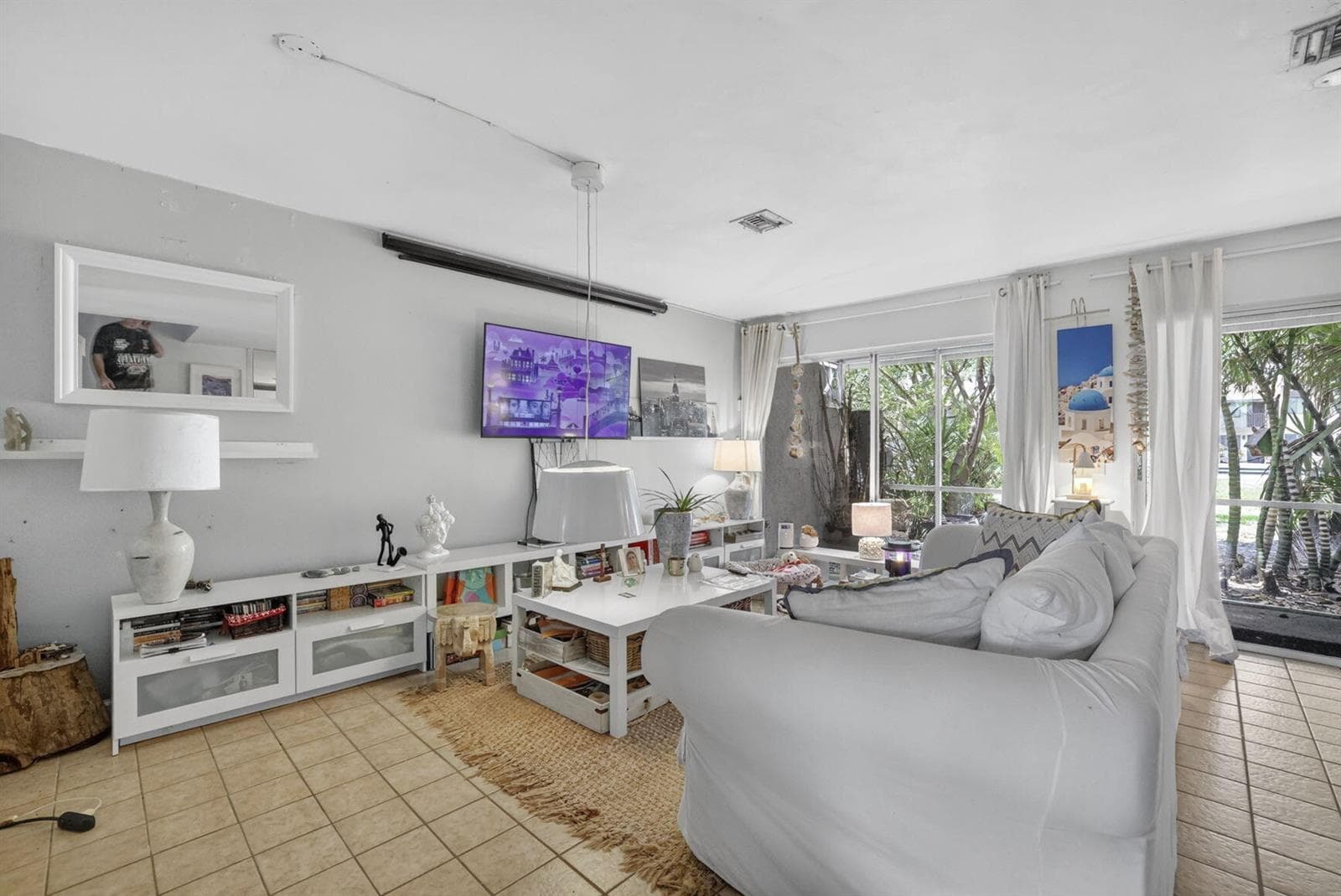 153 W Hemingway Circle W, Margate, FL 33063 photo 3