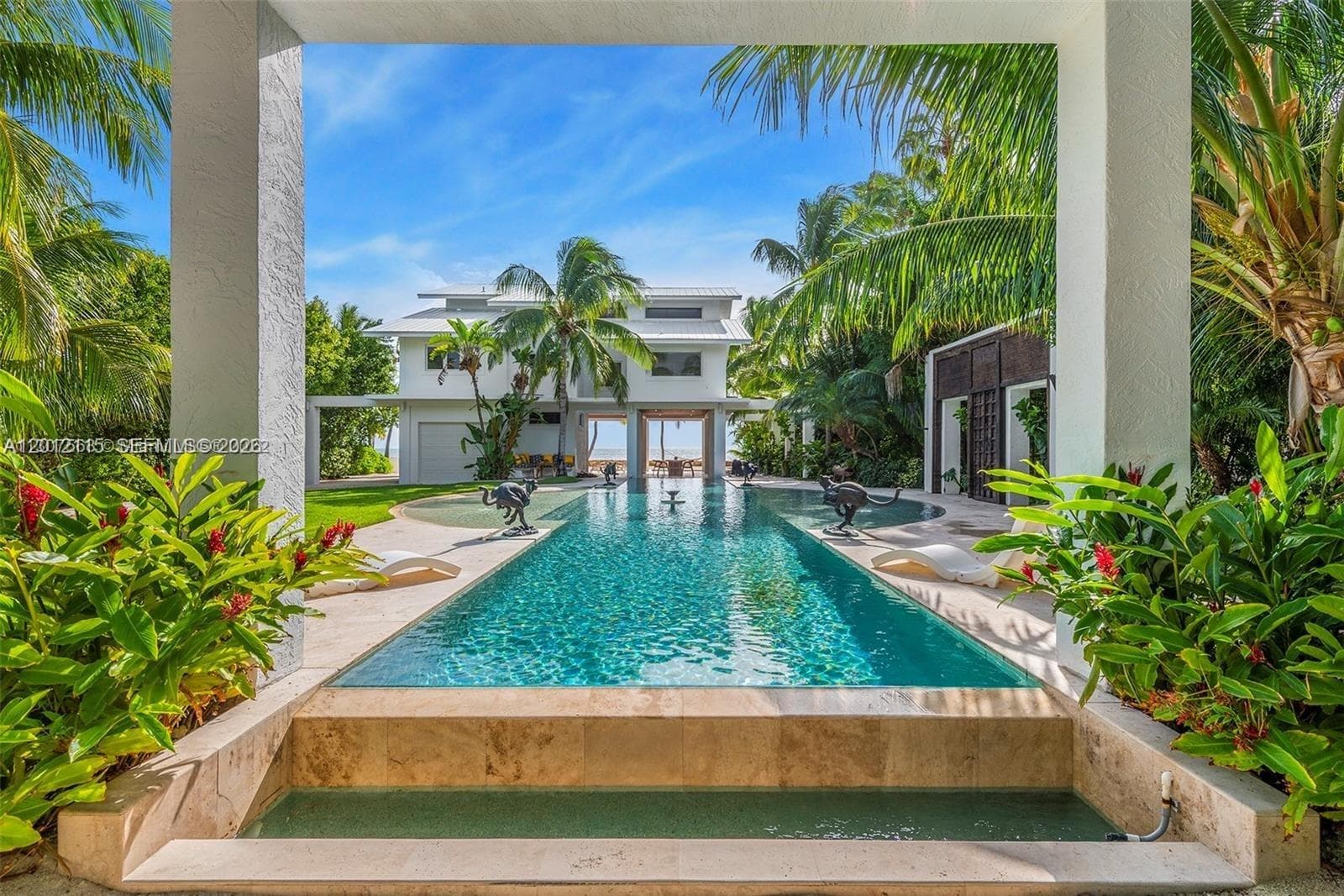 60 Ocean Front Dr, Key Largo, FL 33037 photo 3