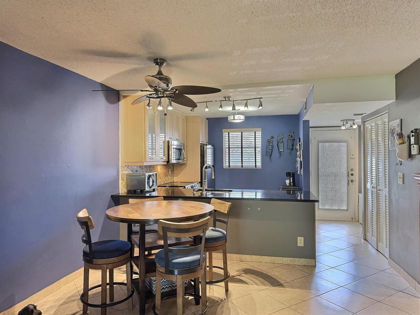 3150 Holiday Springs Boulevard # 8-204, Margate, FL 33063 photo 5