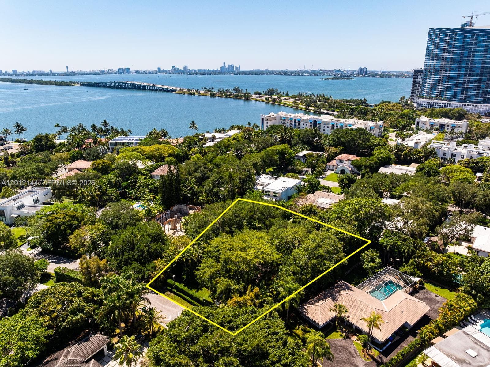 530 Melaleuca Ln, Miami, FL 33137 photo 2