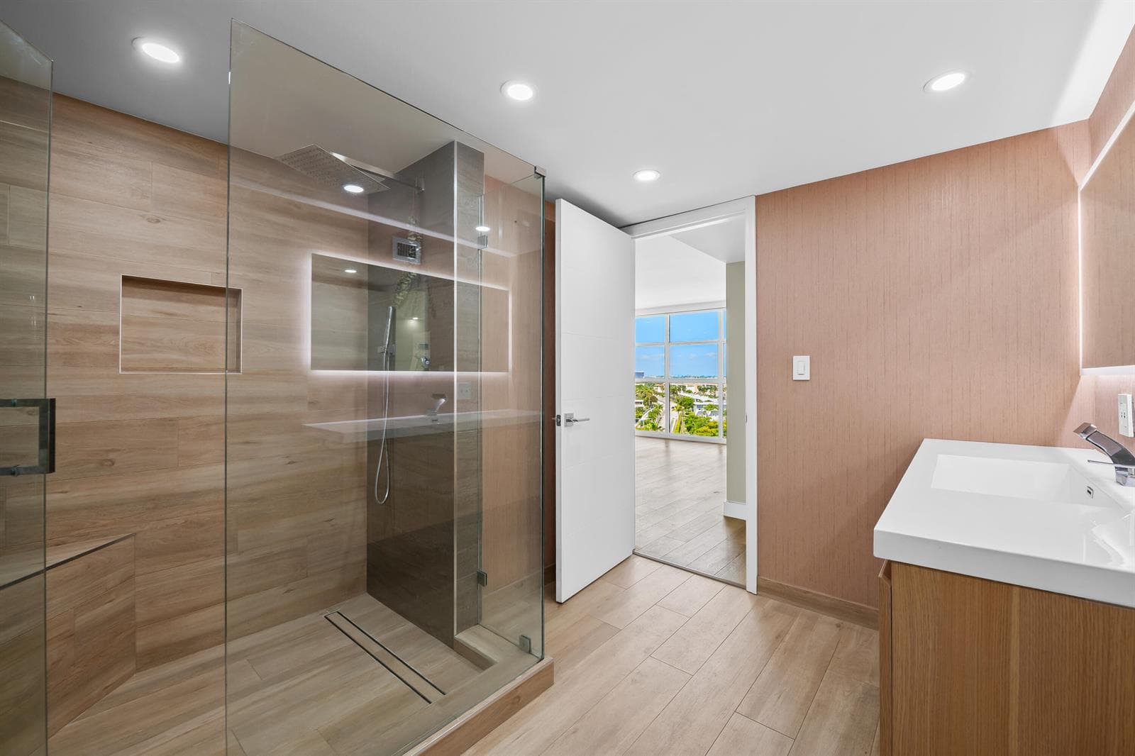 600 Parkview Drive # 1029, Hallandale Beach, FL 33009 photo 5
