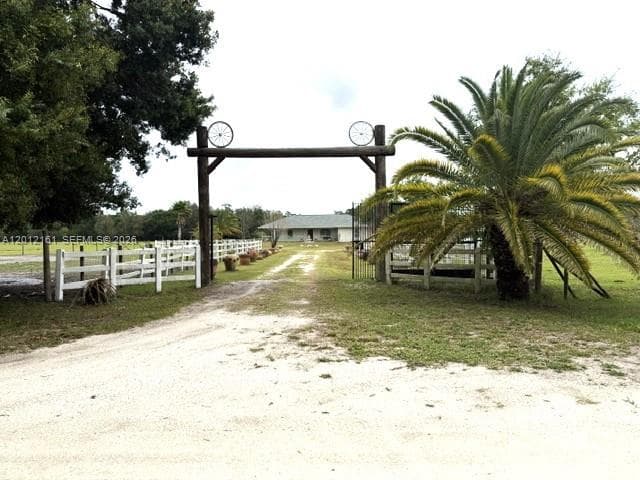 2416 Vance Ave, Lorida, FL 33857