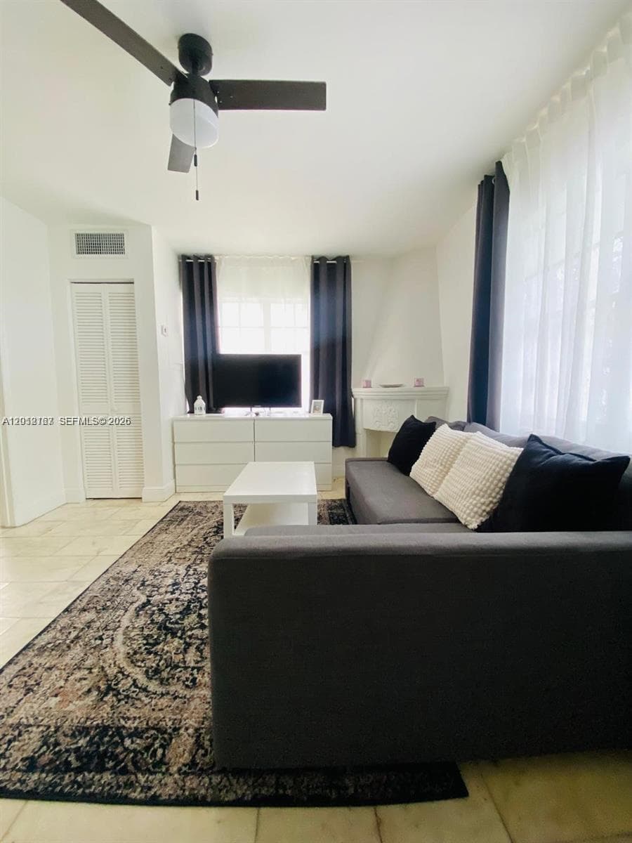1526 Pennsylvania Ave # 20, Miami Beach, FL 33139 photo 4