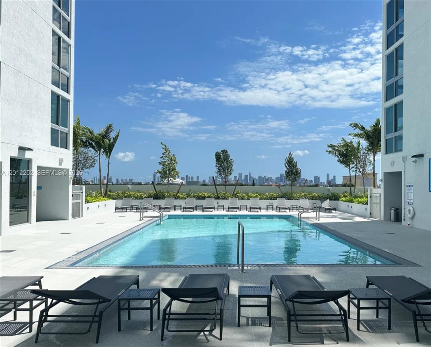 61 NW 37th Ave # 11, Miami, FL 33125 photo 3