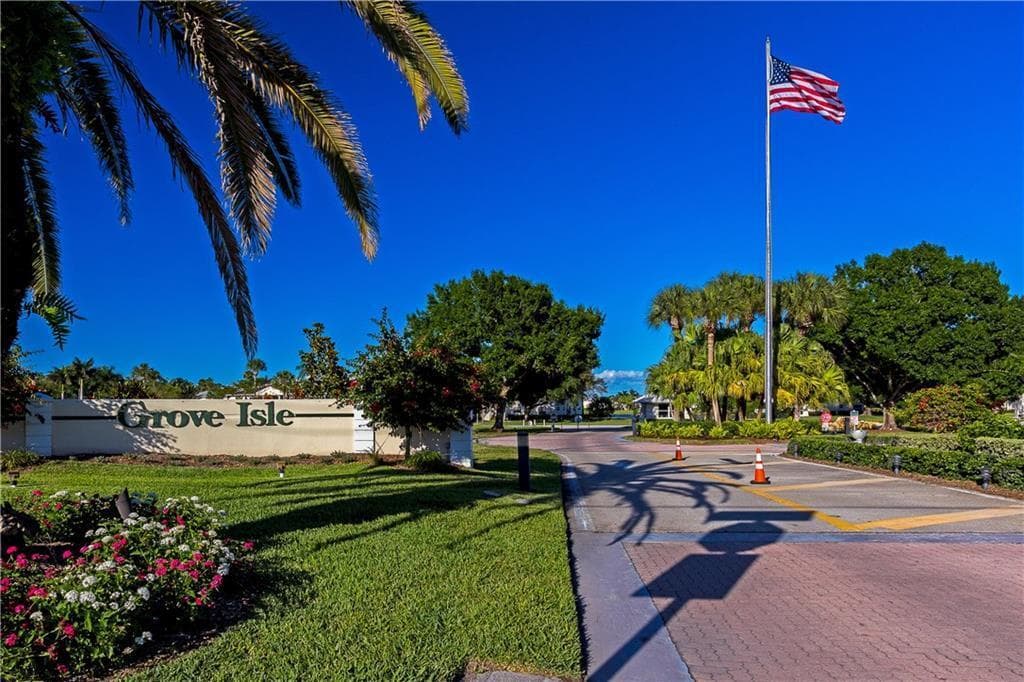 740 Lake Orchid Circle # 109, Vero Beach, FL 32962