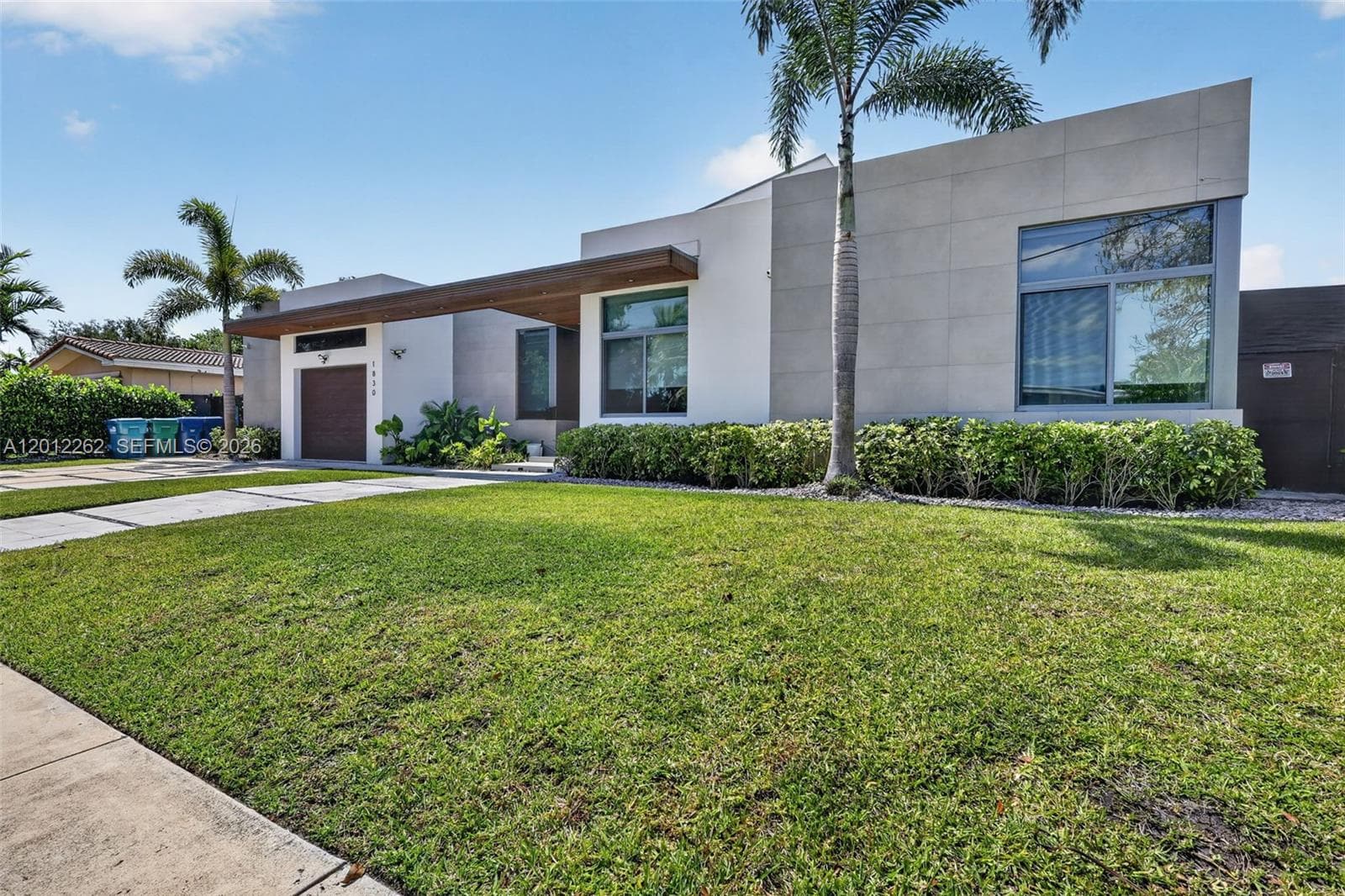 1830 NE 193rd St, Miami, FL 33179 photo 2