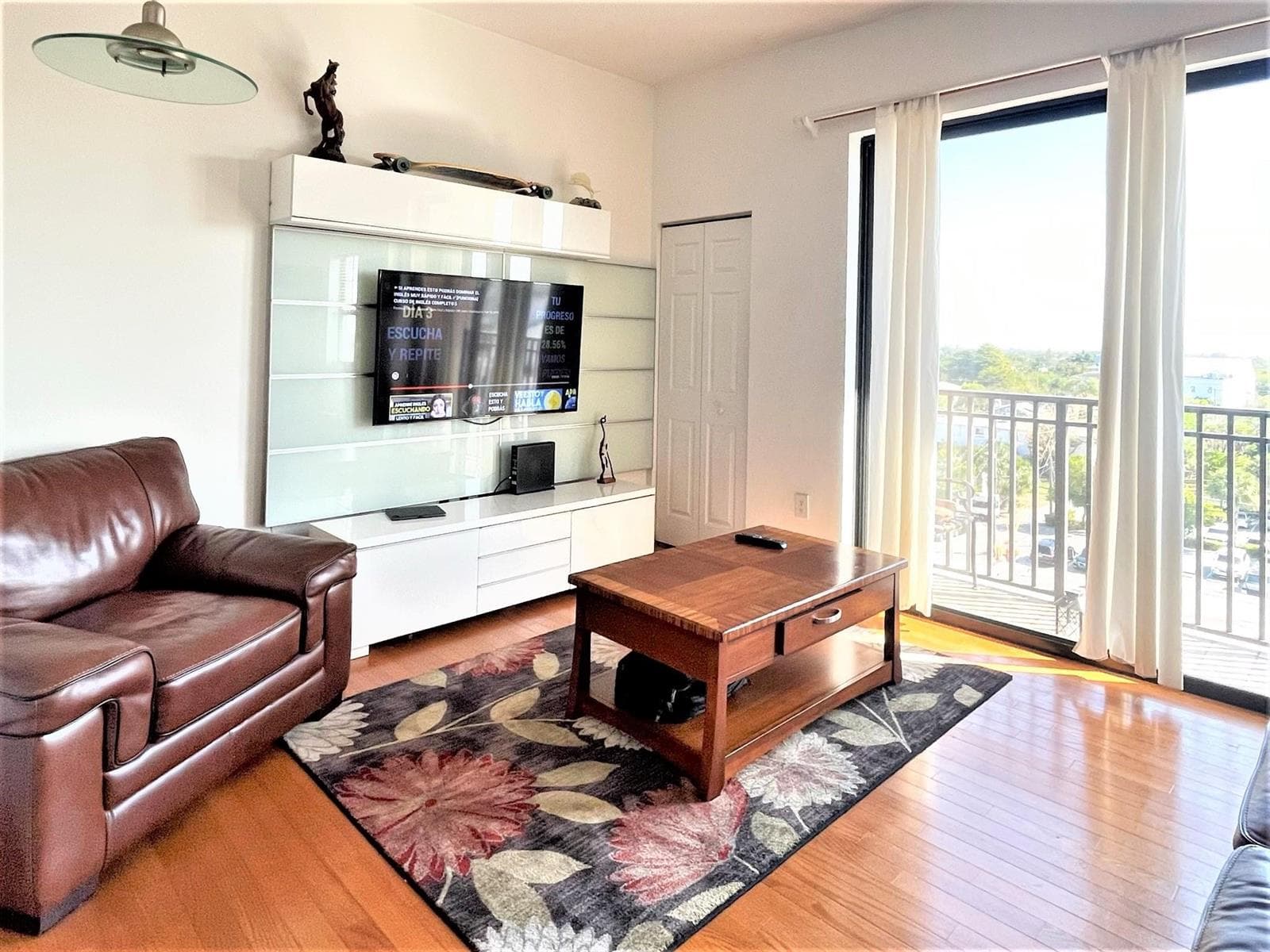 511 Lucerne Avenue # 616, FL 33460 photo 4