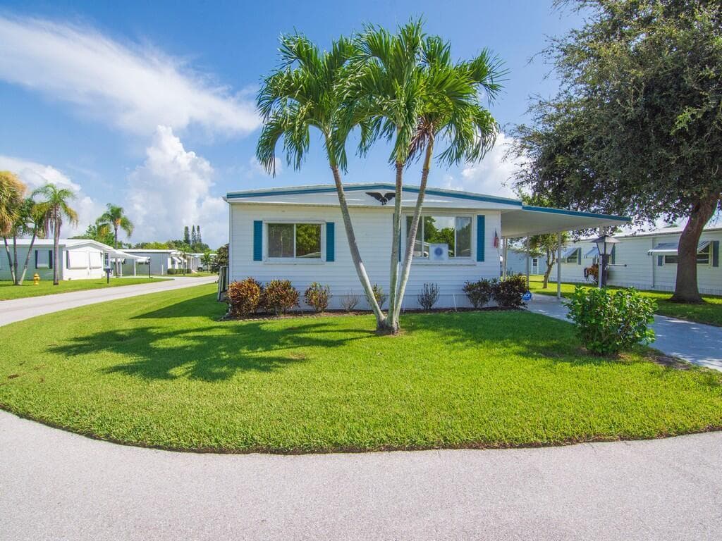 264 NE Cameo Way, Jensen Beach, FL 34957 photo 5