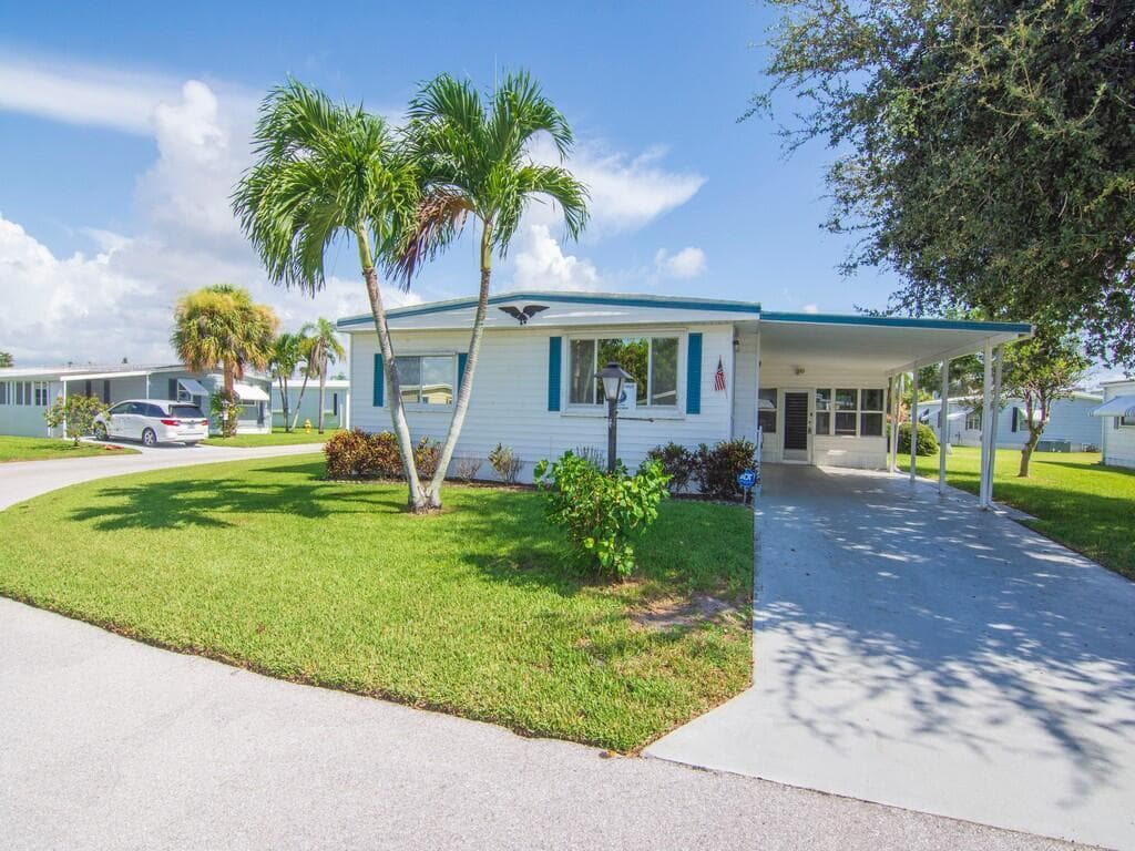 264 NE Cameo Way, Jensen Beach, FL 34957 photo 4