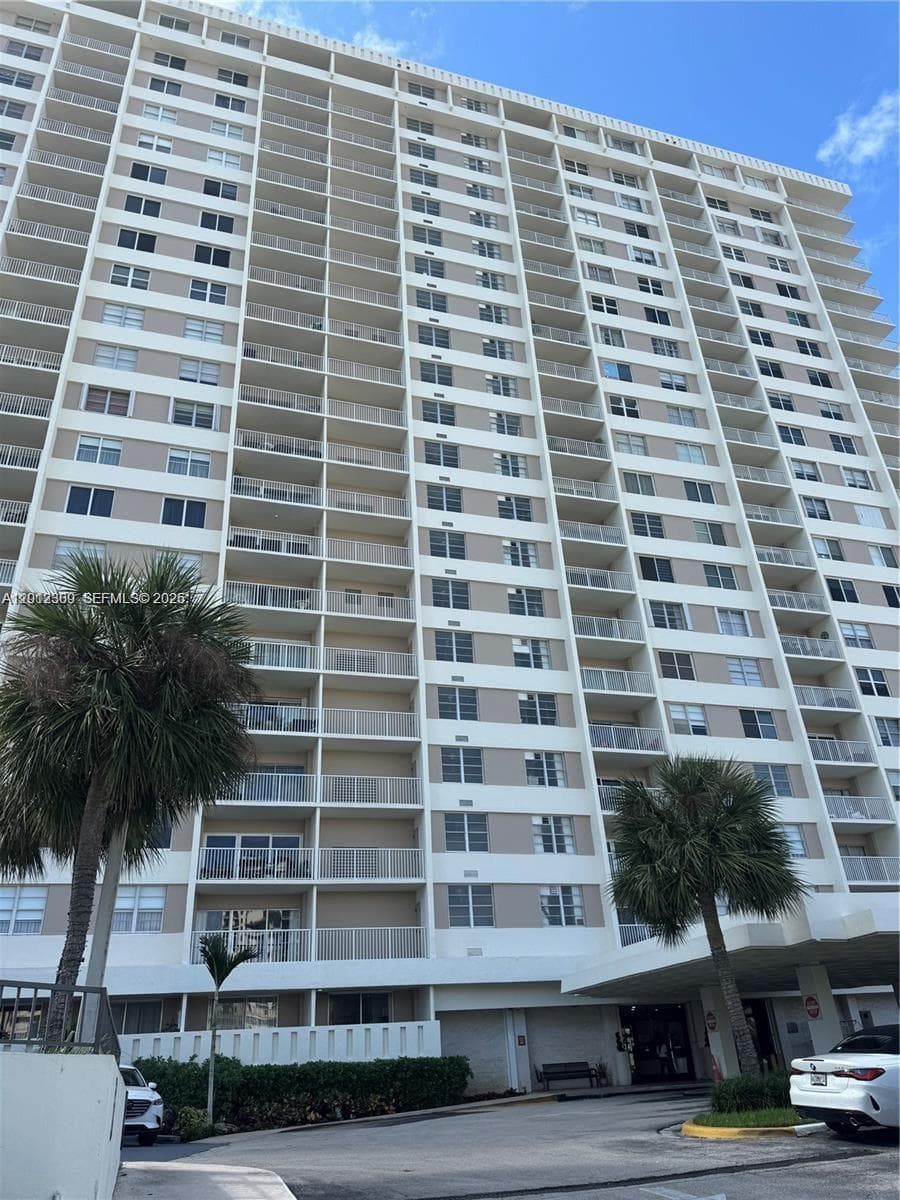 300 Bayview Dr # 1903, Sunny Isles Beach, FL 33160
