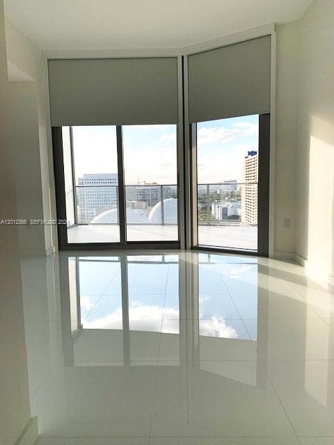 851 NE 1st Ave # 2110, Miami, FL 33132 photo 5