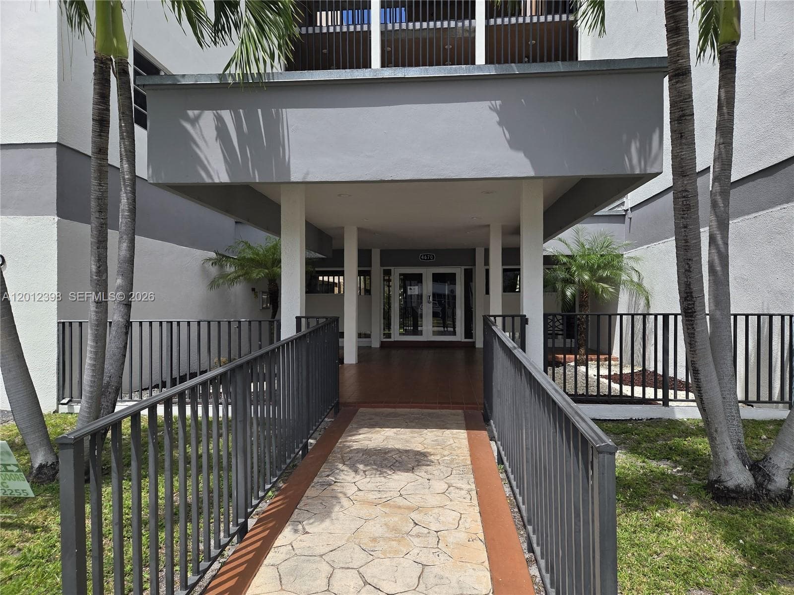 4670 W 13th Ln # 507, Hialeah, FL 33012 photo 2