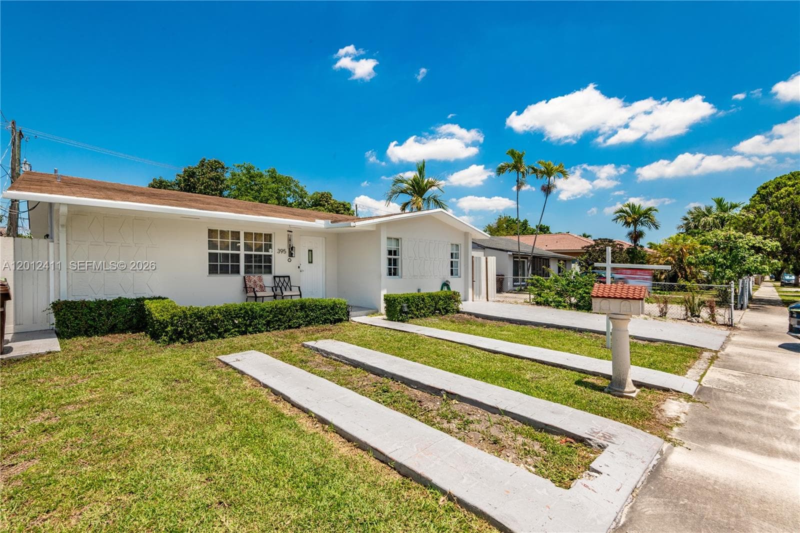 395 W 39th Pl, Hialeah, FL 33012 photo 3