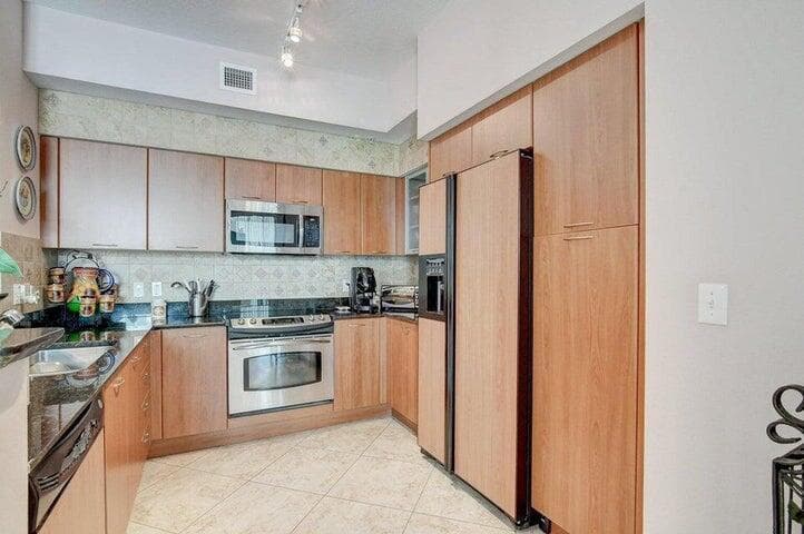 625 Casa Loma Boulevard # Lower Penthouse 9  Unit 1, Boynton Beach, FL 33435 photo 4