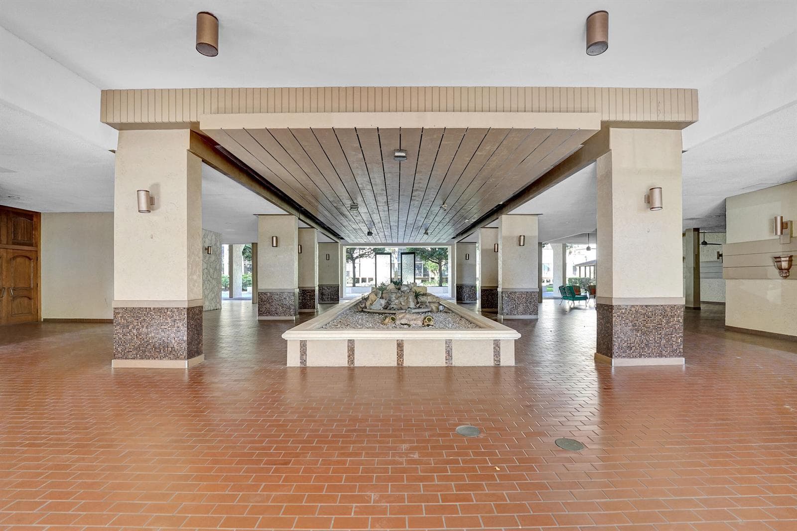 2802 N 46th Avenue # B620, Hollywood, FL 33021 photo 3