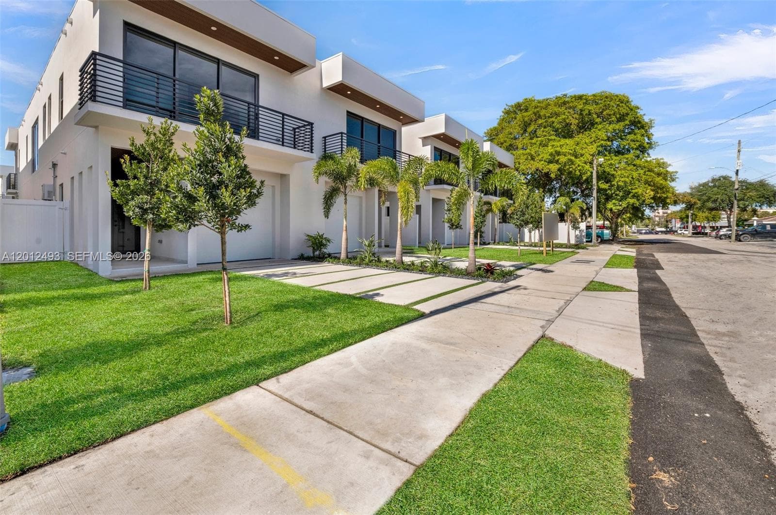 918 NE 17th Ave, Fort Lauderdale, FL 33304 photo 3