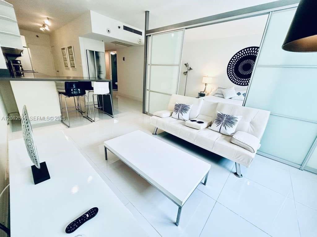 100 Lincoln Rd # 526, Miami Beach, FL 33139 photo 2