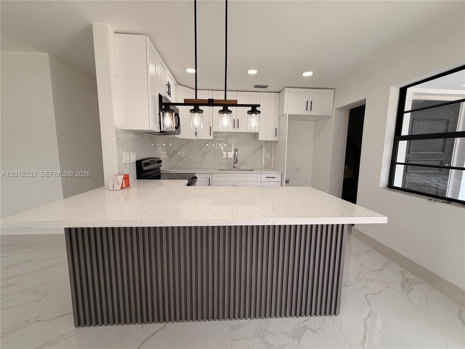 7600 Venetian St, Miramar, FL 33023 photo 4