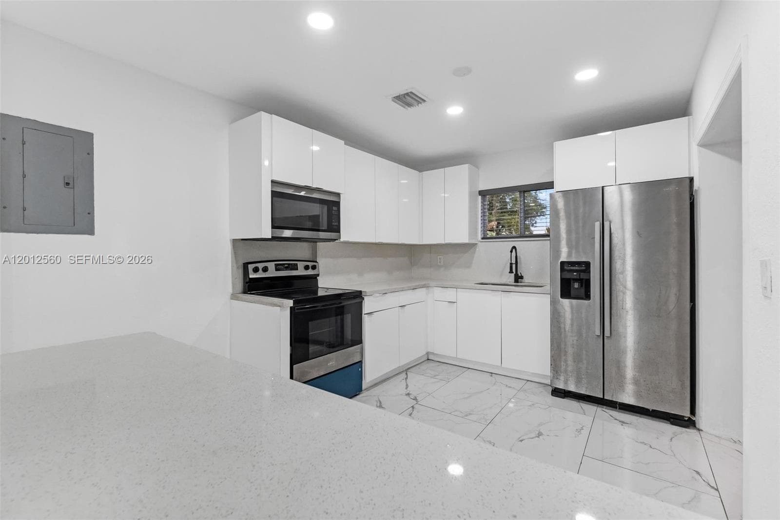 4530 SW 25th St, West Park, FL 33023 photo 4