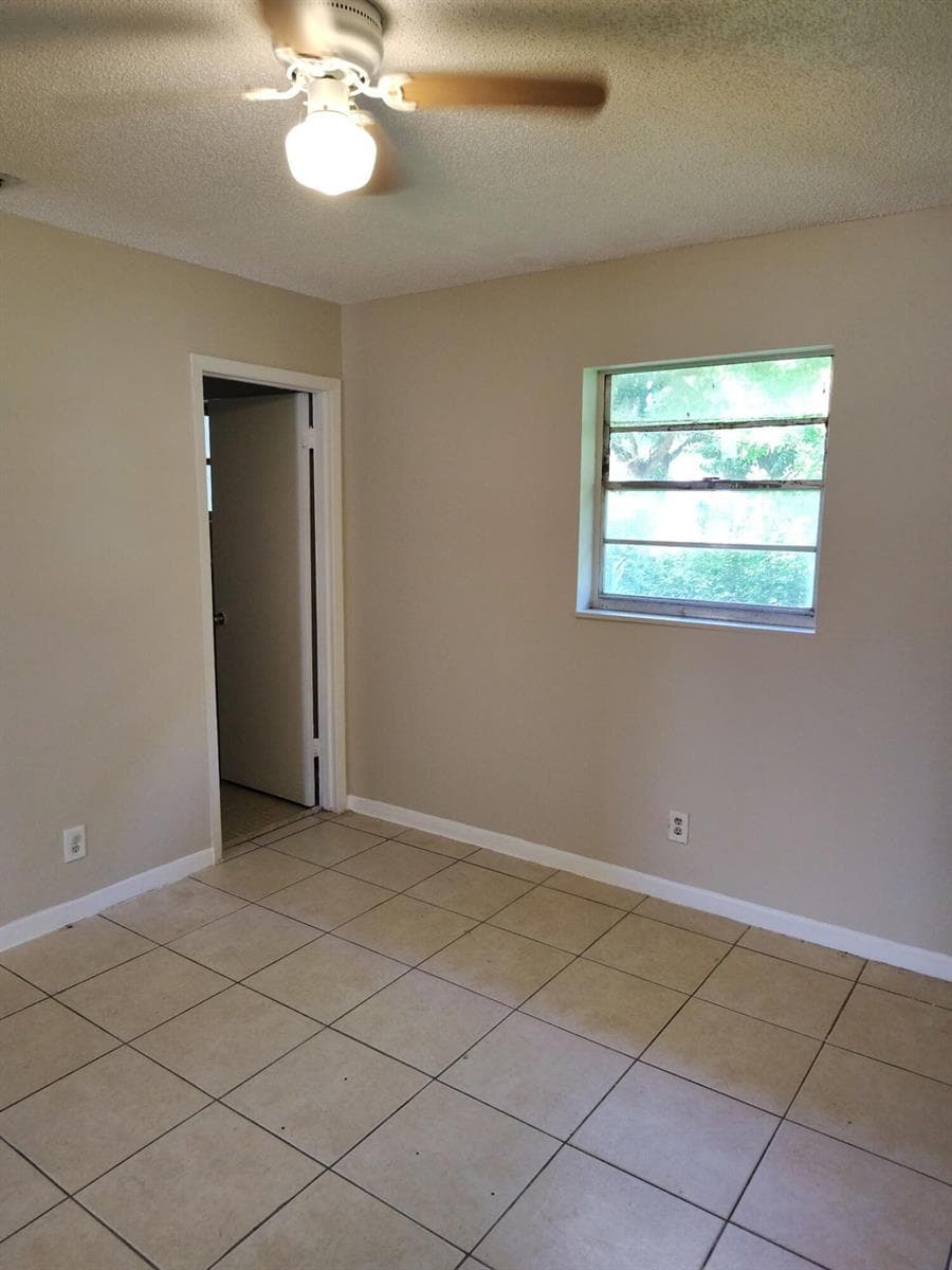 3656 Coconut Road, Palm Springs, FL 33461 photo 4