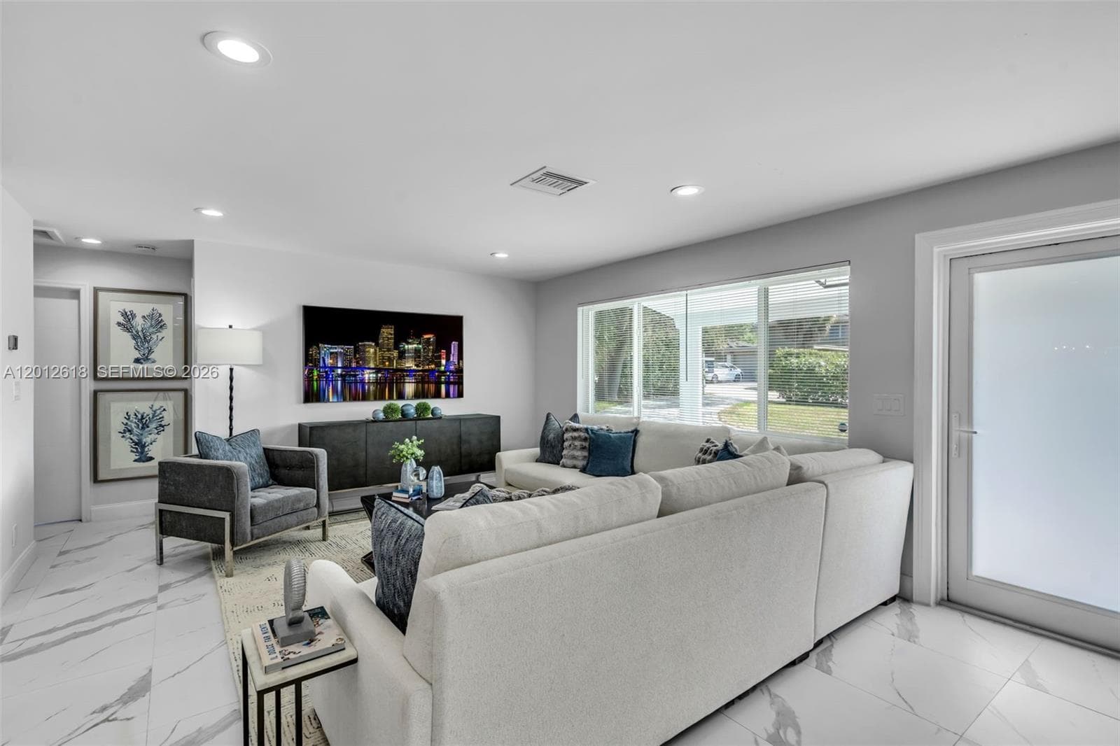 465 NW 11th St, Boca Raton, FL 33432 photo 2