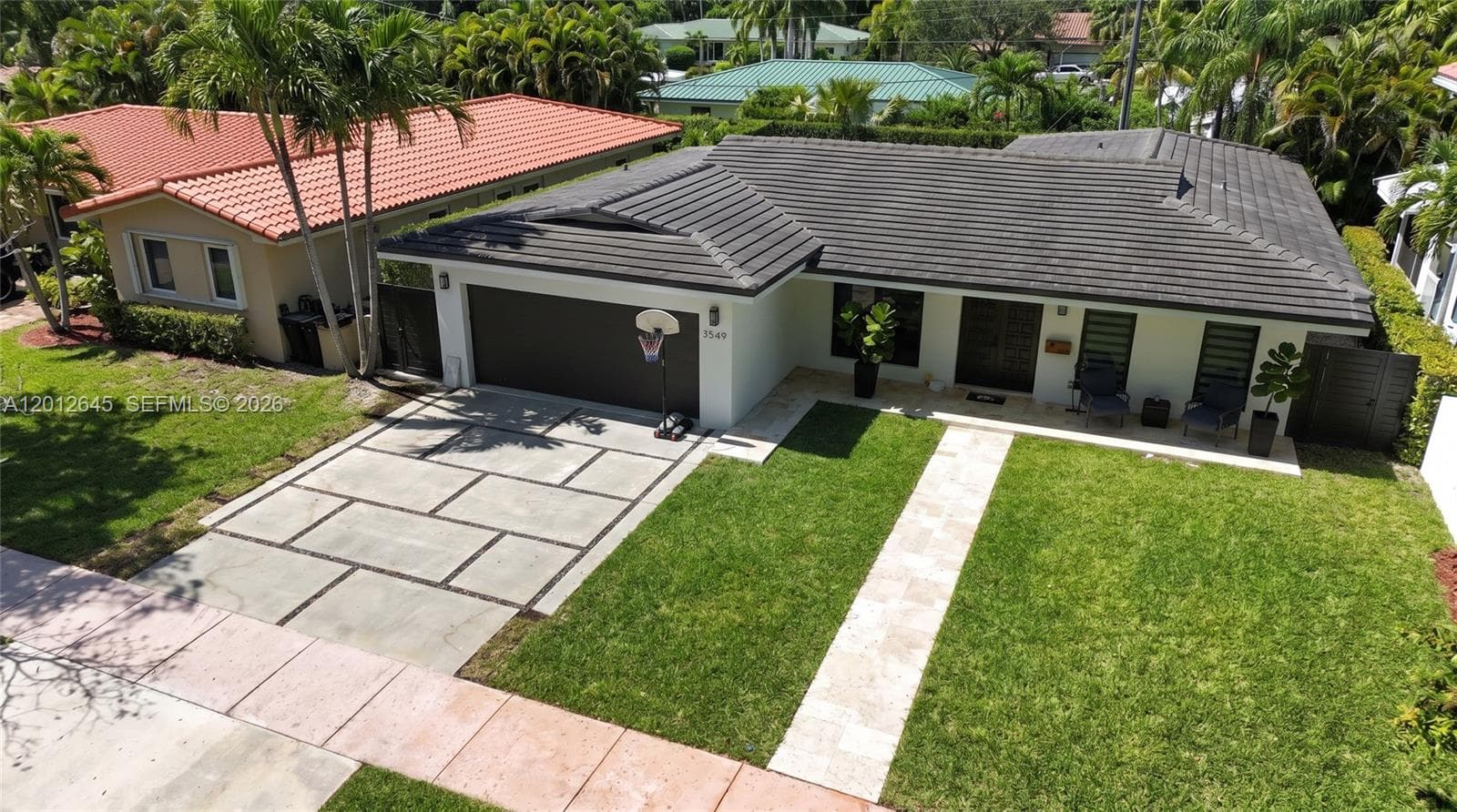 1549 Zuleta Ave, Coral Gables, FL 33146 photo 2