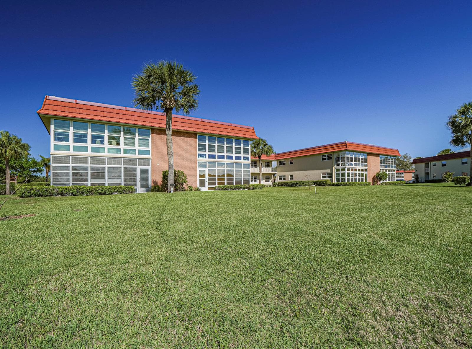 67 Royal Oak Drive # 206, Vero Beach, FL 32962 photo 2