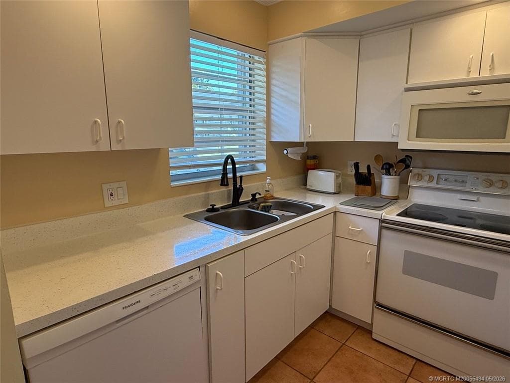 2950 SE Ocean Boulevard # 10-2, Stuart, FL 34996 photo 5