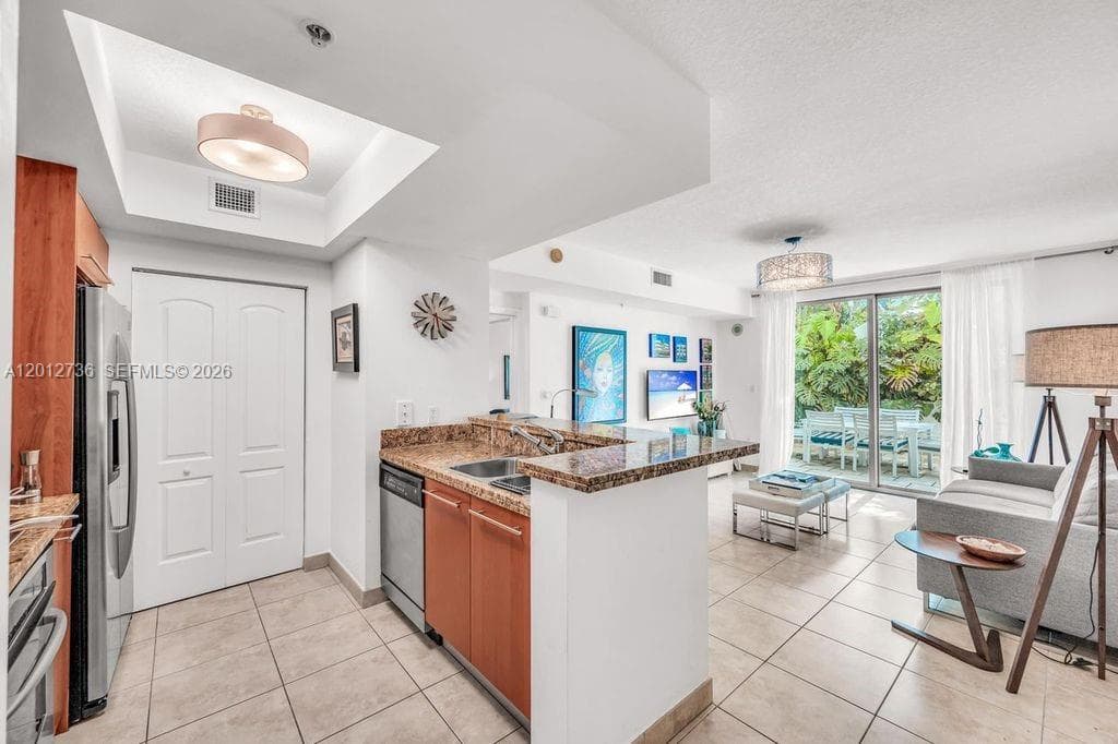110 Washington Ave # 2310, Miami Beach, FL 33139 photo 5