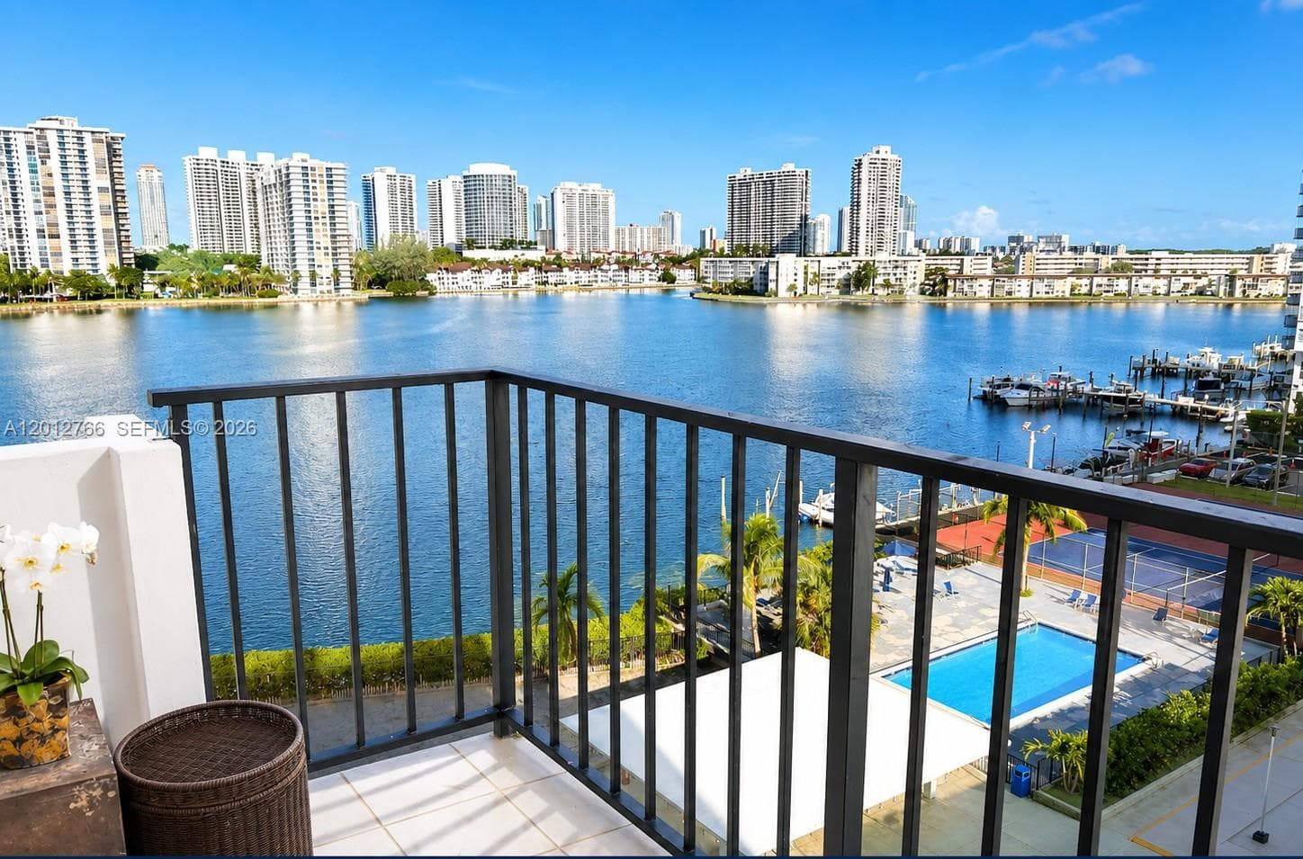 2780 NE 183rd St # 710, Aventura, FL 33160 photo 2