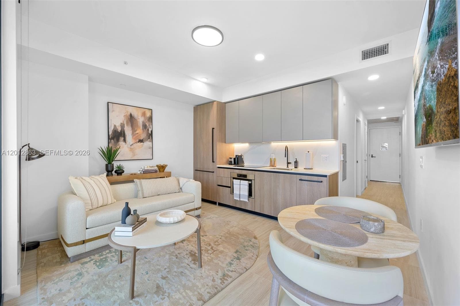 580 72nd St # 611, Miami Beach, FL 33141 photo 4