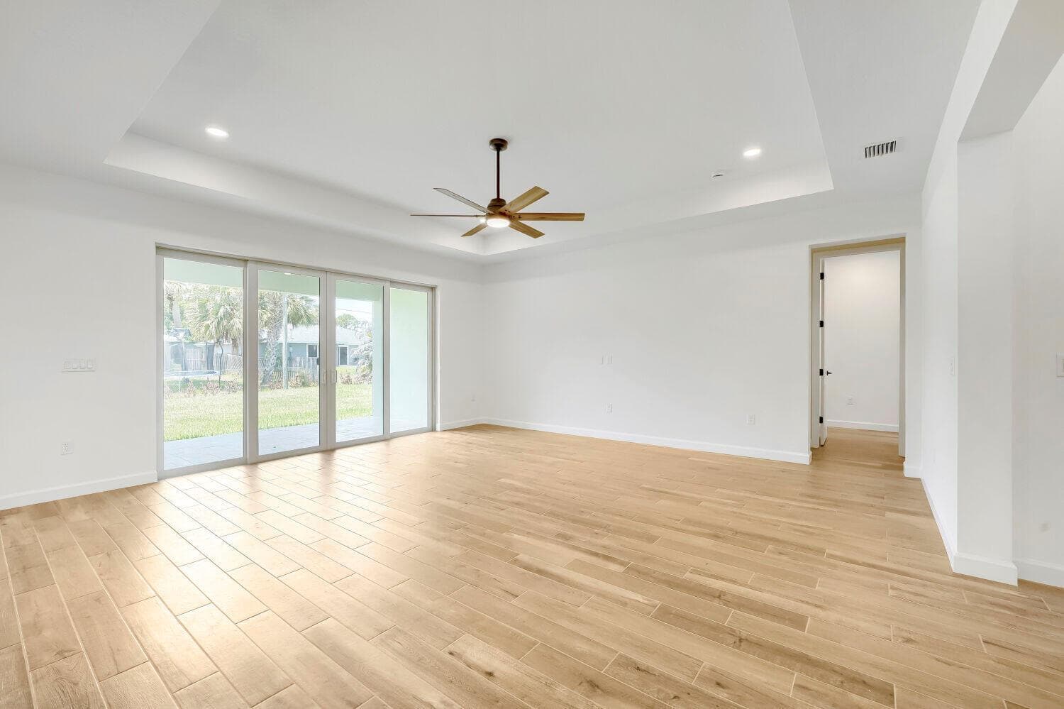 6635 49th Court, Vero Beach, FL 32967 photo 4