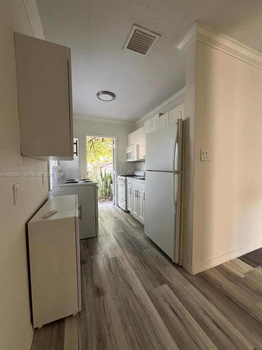 915 N 19th Ave, Hollywood, FL 33020 photo 4