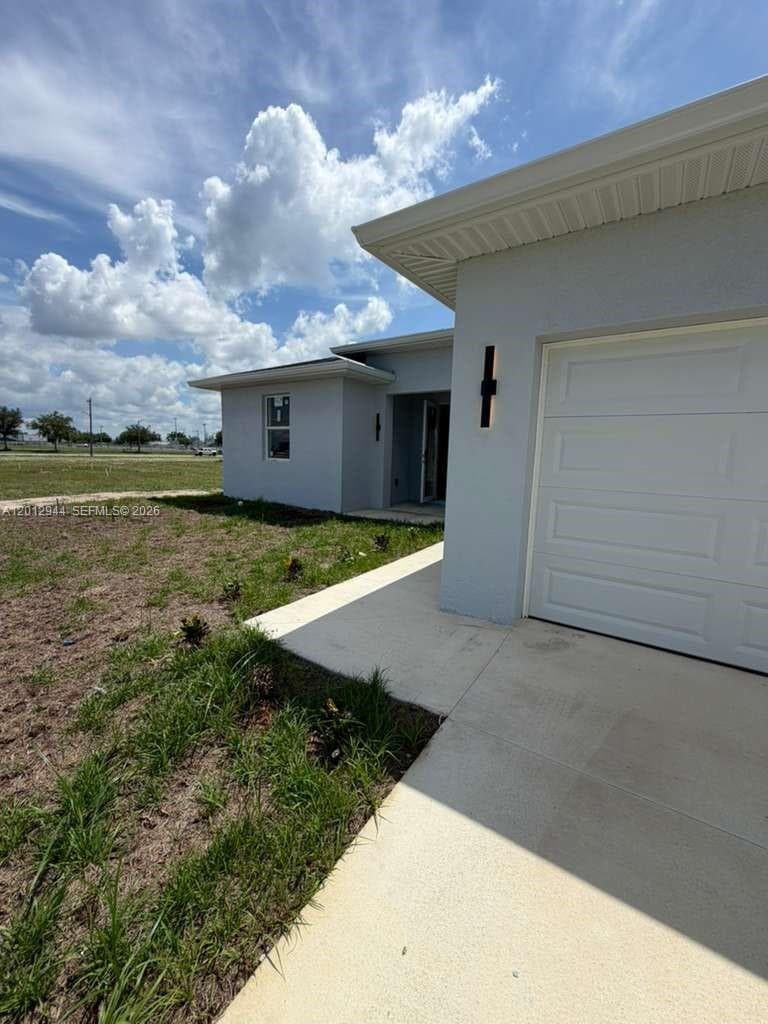 3629 E Gator Cir, Cape Coral, FL 33909 photo 2