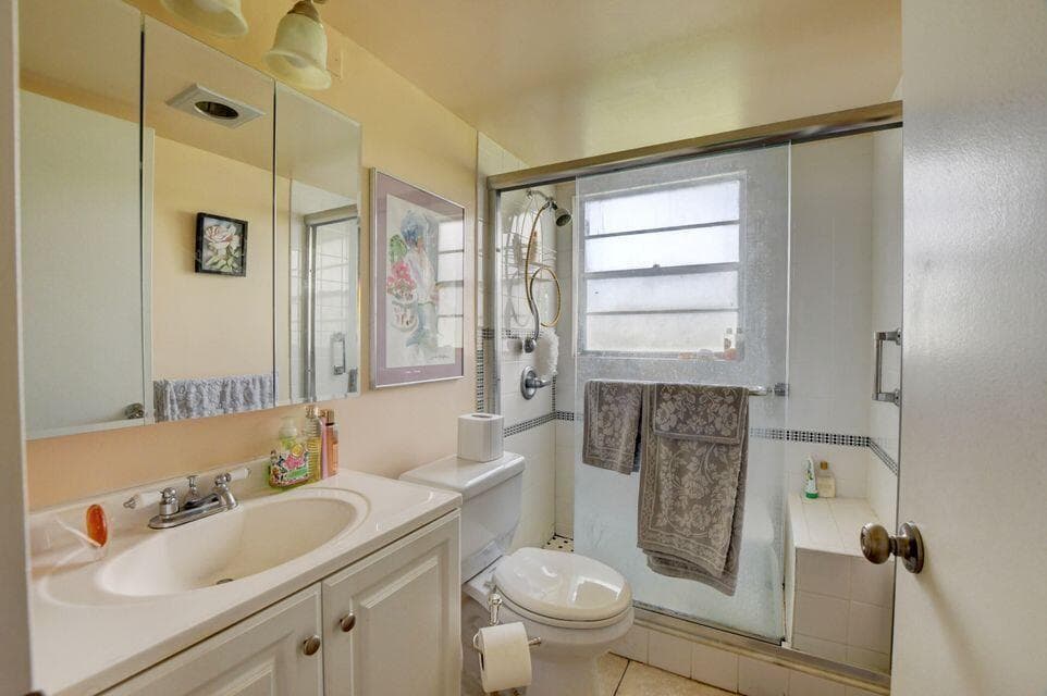 137 Fanshaw D, Boca Raton, FL 33434