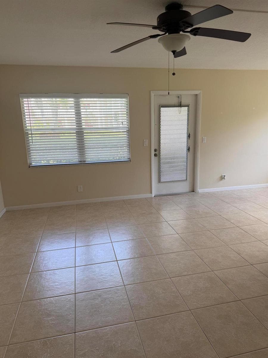 137 Fanshaw D, Boca Raton, FL 33434 photo 3