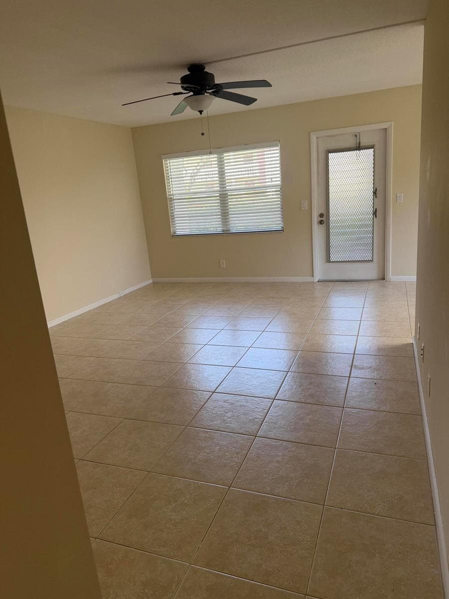 137 Fanshaw D, Boca Raton, FL 33434 photo 5