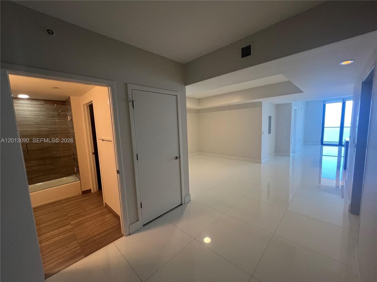 1010 Brickell Ave # 3704, Miami, FL 33131 photo 5