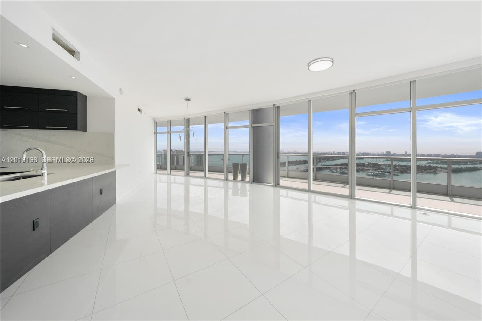 900 Biscayne Blvd # 4006, Miami, FL 33132 photo 3