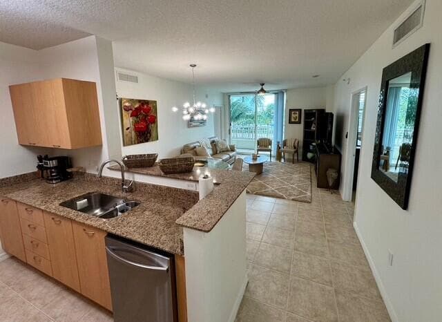 625 Casa Loma Boulevard # 304, Boynton Beach, FL 33435 photo 4