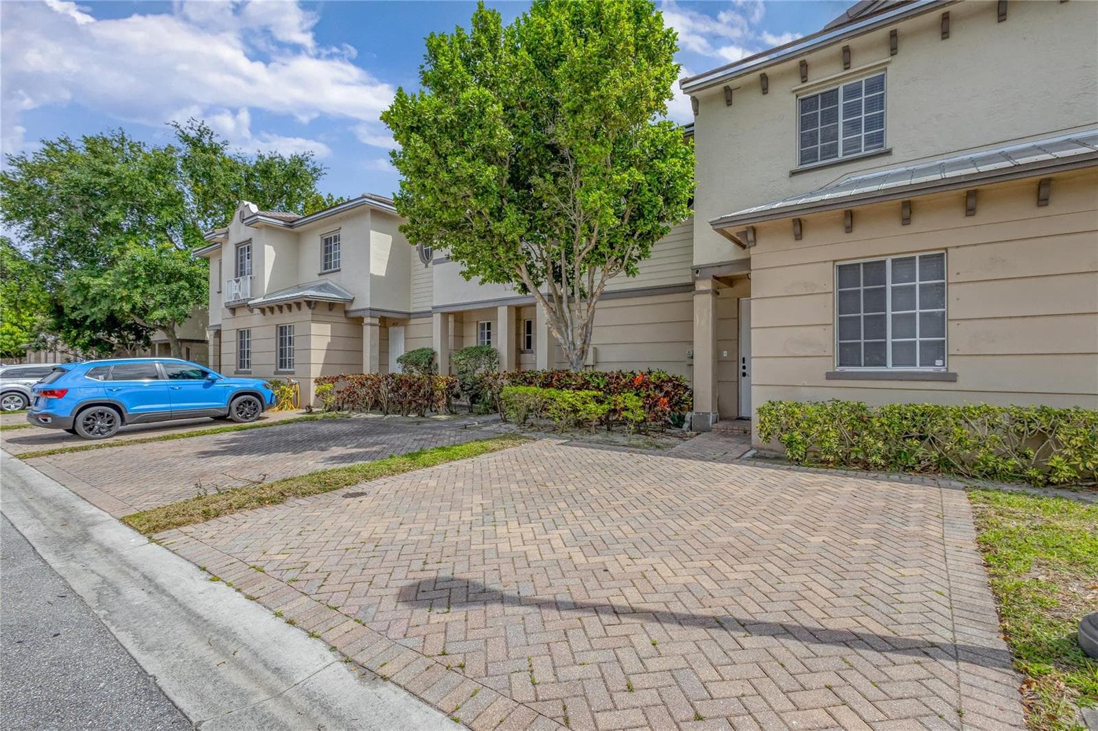 2037 Nassau Drive # 2037, Riviera Beach, FL 33404 photo 3