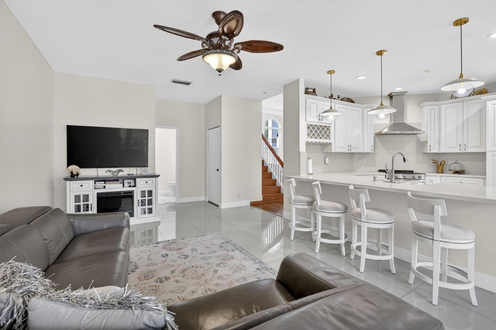 711 Heritage Way, Weston, FL 33326 photo 5