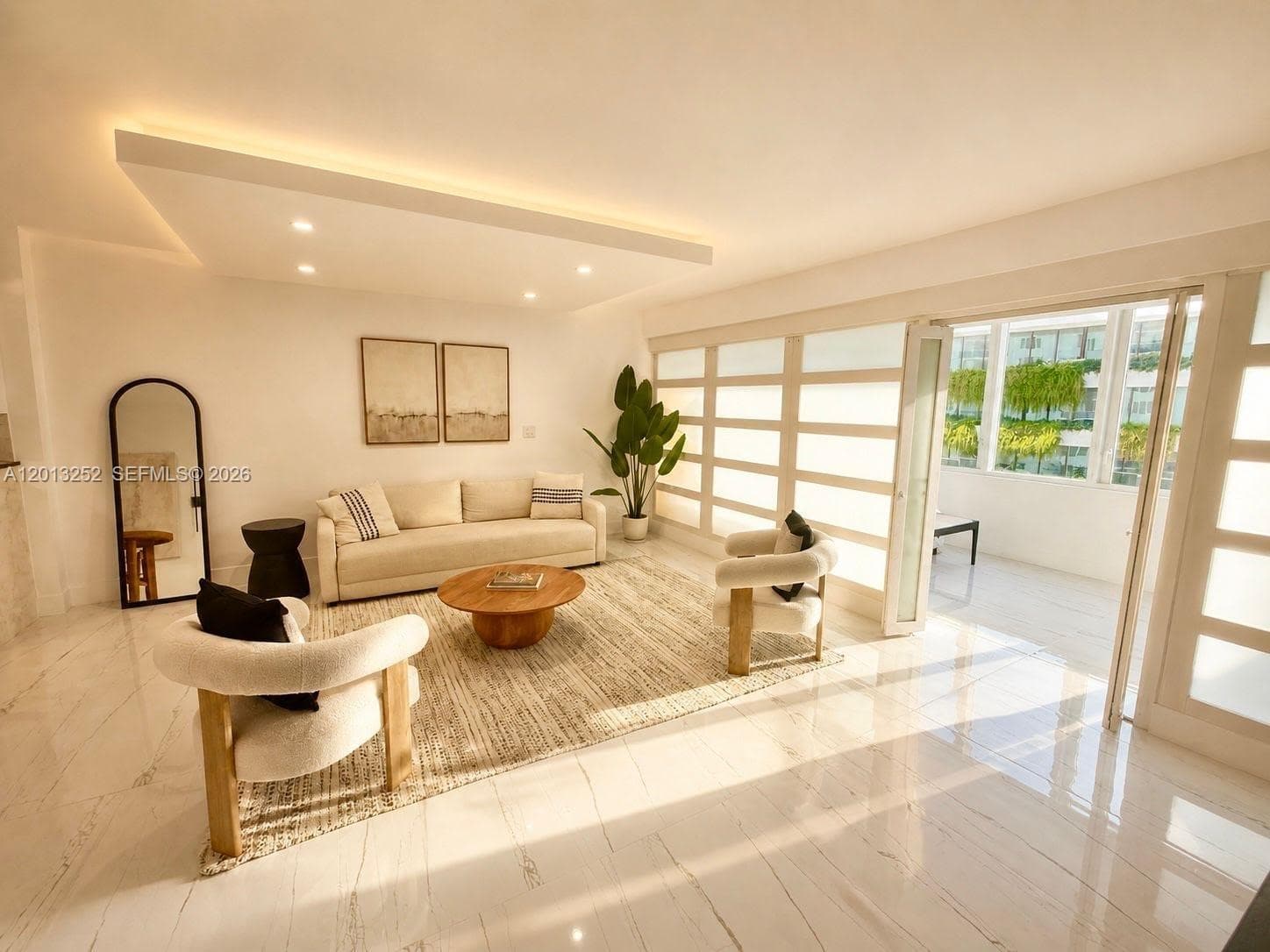 2301 Collins Ave # 628, Miami Beach, FL 33139