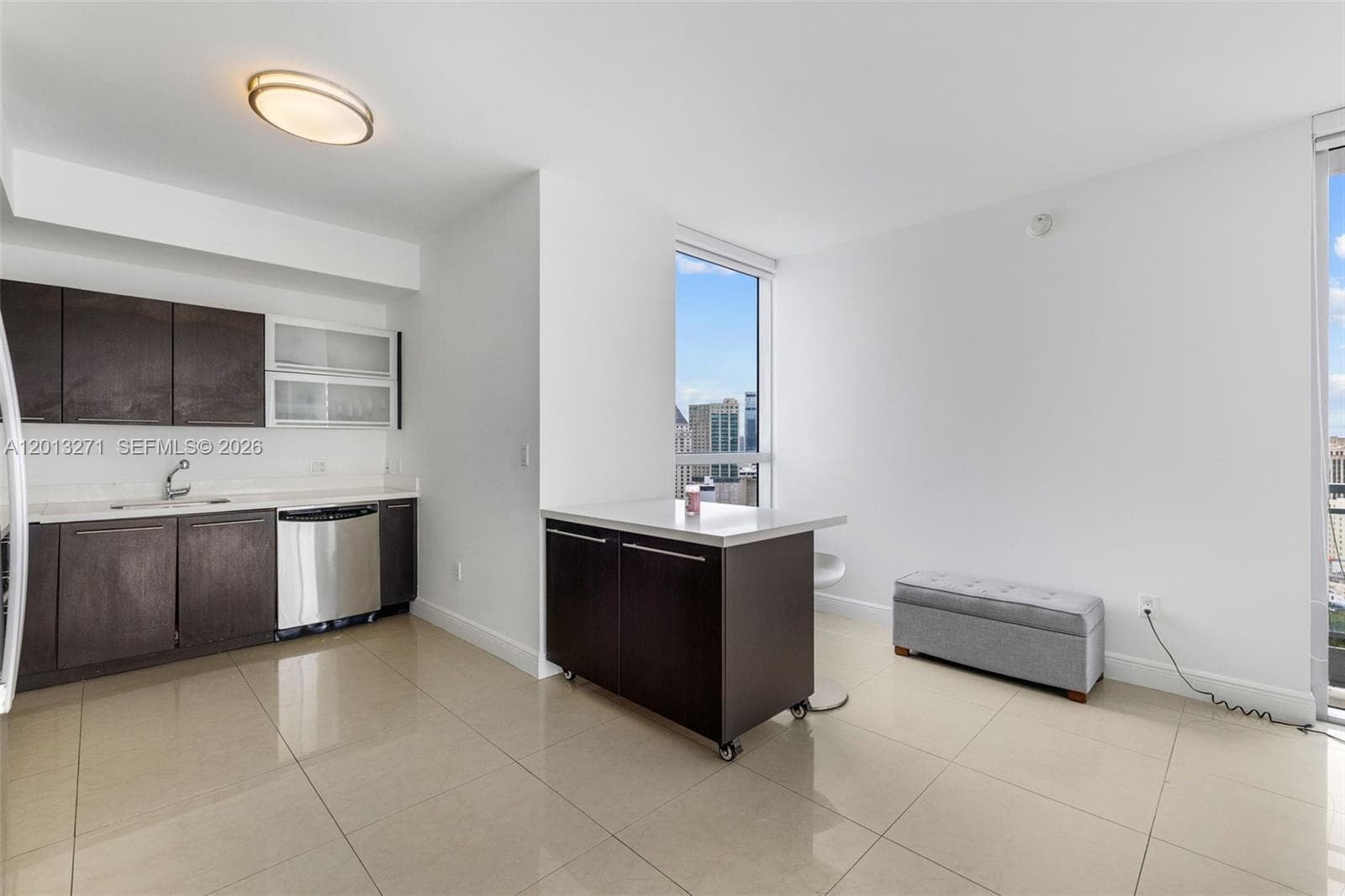 90 SW 3rd St # 2504, Miami, FL 33130 photo 2
