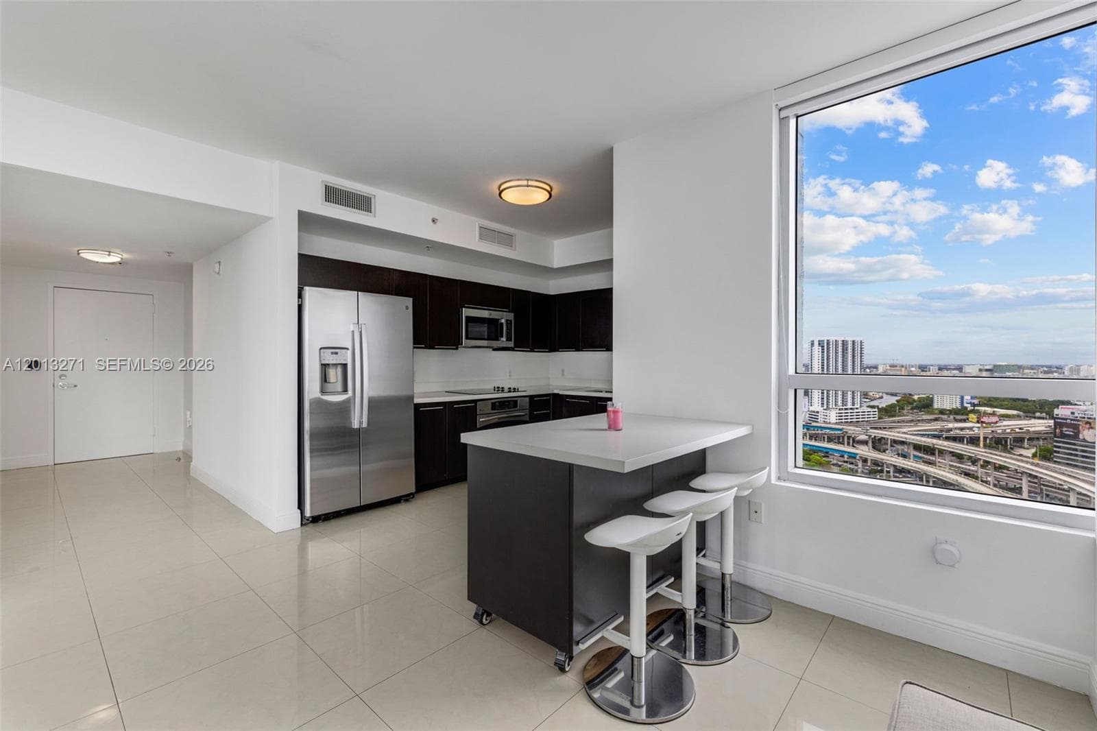 90 SW 3rd St # 2504, Miami, FL 33130 photo 3