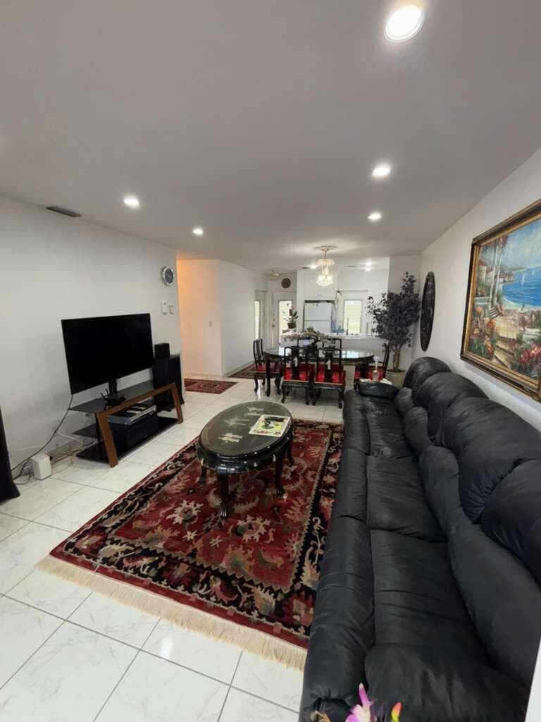 4706 NW 36th Street # 605, Lauderdale Lakes, FL 33319 photo 3